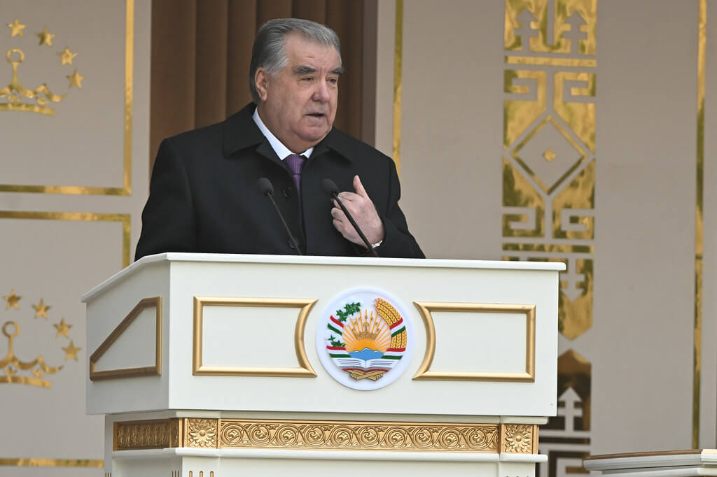 Суханронӣ дар мулоқот бо роҳбарон ва фаъолони Вилояти Мухтори Кӯҳистони Бадахшон