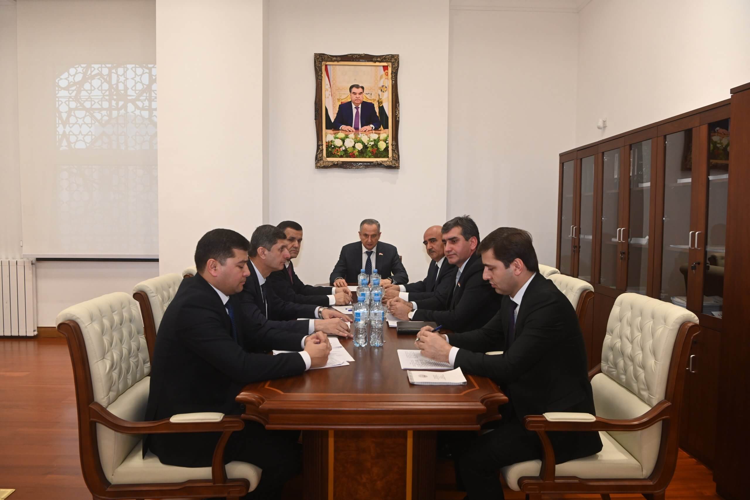 Баргузории ҷаласаи Кумитаи Маҷлиси миллӣ оид ба иқтисодиёт ва коммуникатсия